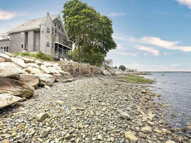 House for sale in Portsmouth, Rhode Island