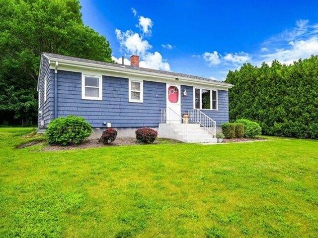 House for sale in Portsmouth, Rhode Island