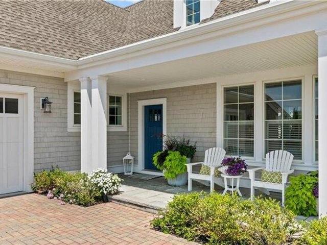 House for sale in Portsmouth, Rhode Island