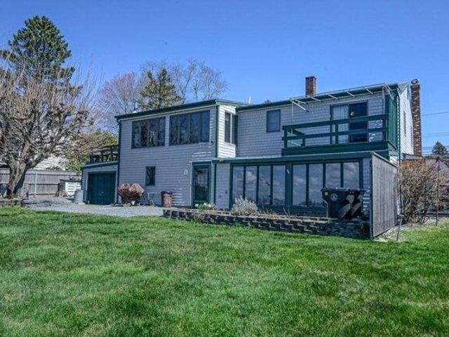 House for sale in Portsmouth, Rhode Island
