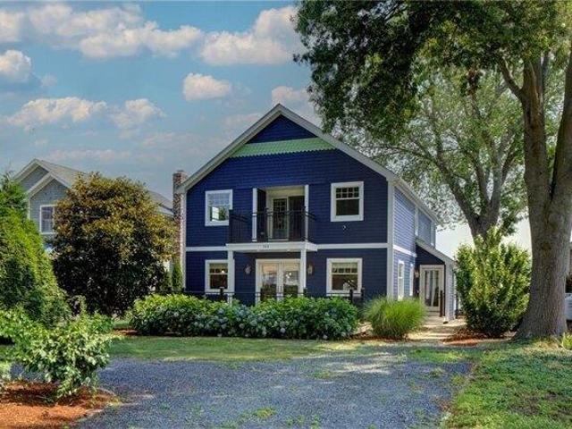 House for sale in Portsmouth, Rhode Island