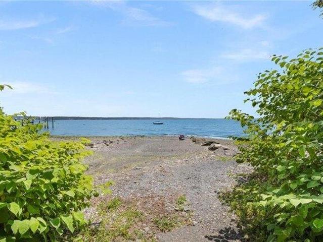 House for sale in Portsmouth, Rhode Island