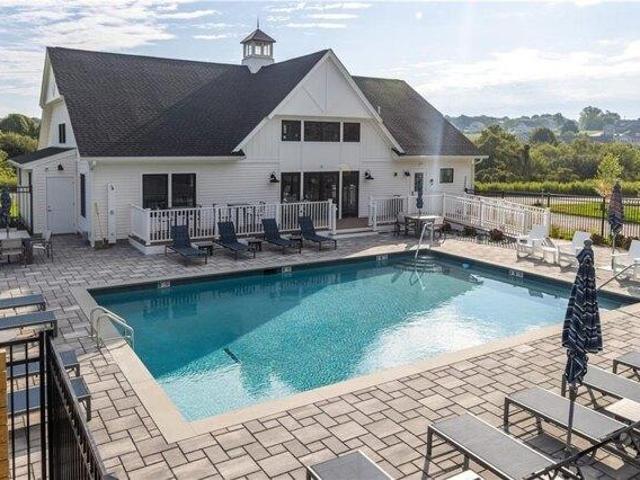 House for sale in Portsmouth, Rhode Island