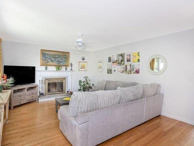 House for sale in Portsmouth, Rhode Island