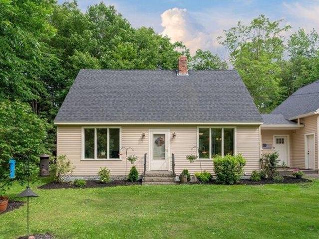 House for sale in Pownal, Maine