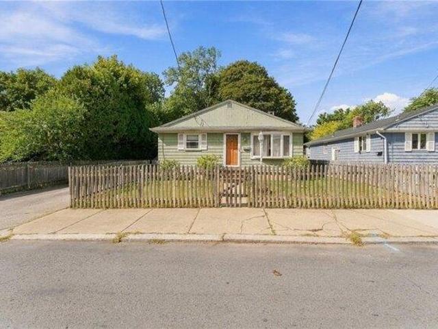 House for sale in Manton, Providence