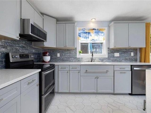 House for sale in Providence, Providence County