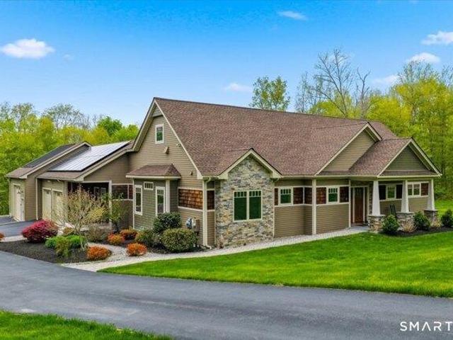 House for sale in Putnam, Connecticut