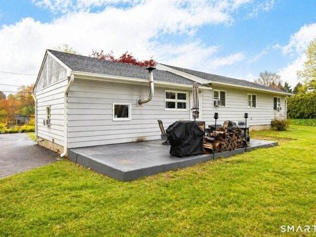 House for sale in Putnam, Connecticut