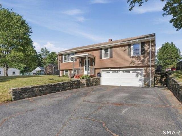 House for sale in Putnam, Connecticut