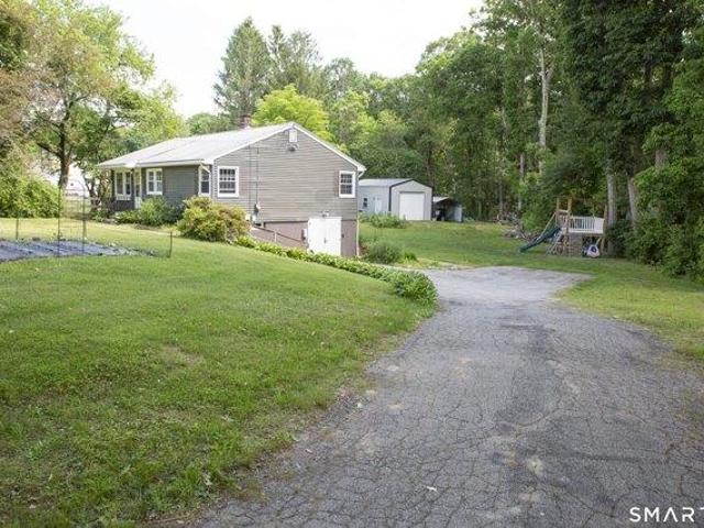 House for sale in Putnam, Connecticut