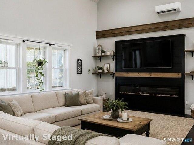 House for sale in Putnam, Connecticut