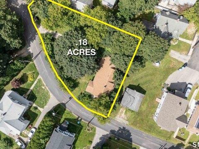 House for sale in Putnam, Northeastern Connecticut Planning Region