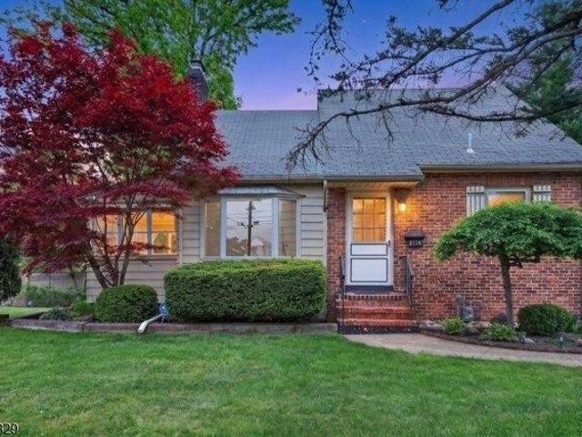 House for sale in Rahway, New Jersey