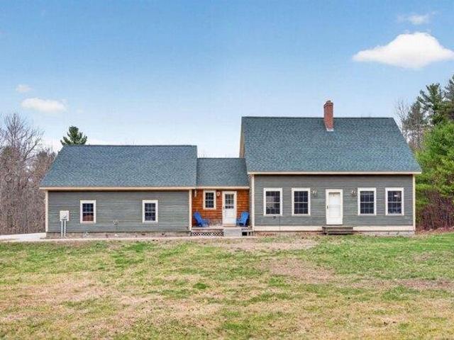 House for sale in Raymond, Maine