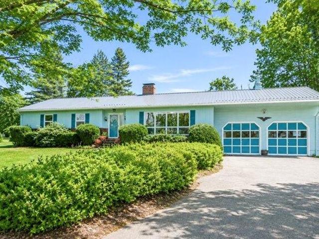 House for sale in Raymond, Maine