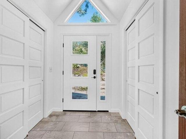House for sale in Raymond, Maine