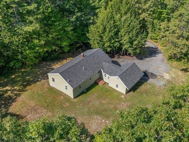 House for sale in Raymond, Maine