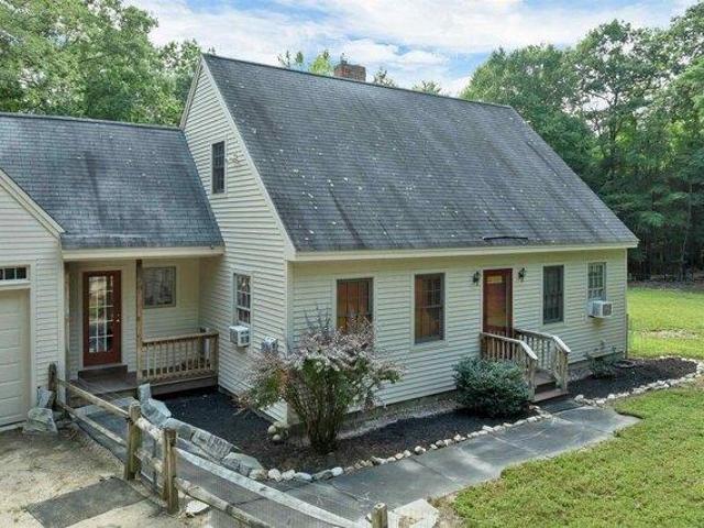 House for sale in New Hampshire
