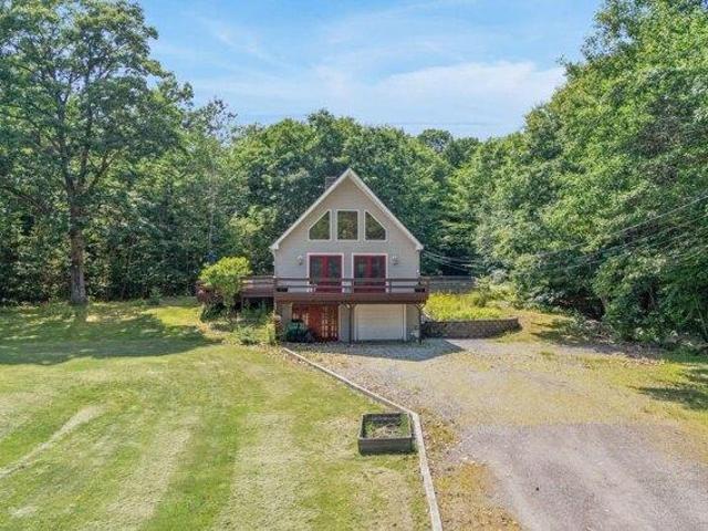 House for sale in Richmond, Maine