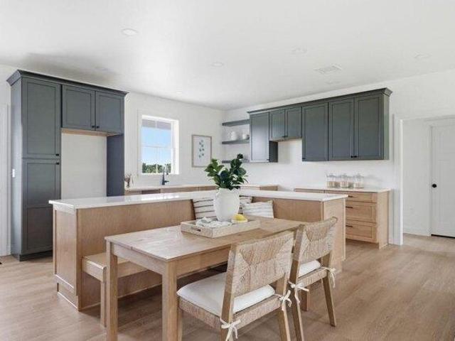 House for sale in Richmond, Maine