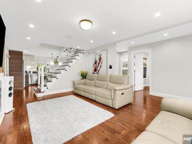 House for sale in Ridgefield, Bergen County