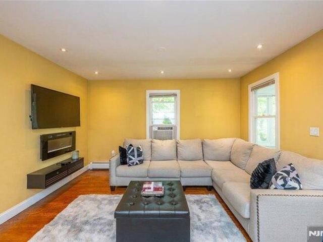 House for sale in Ridgefield Park, New Jersey
