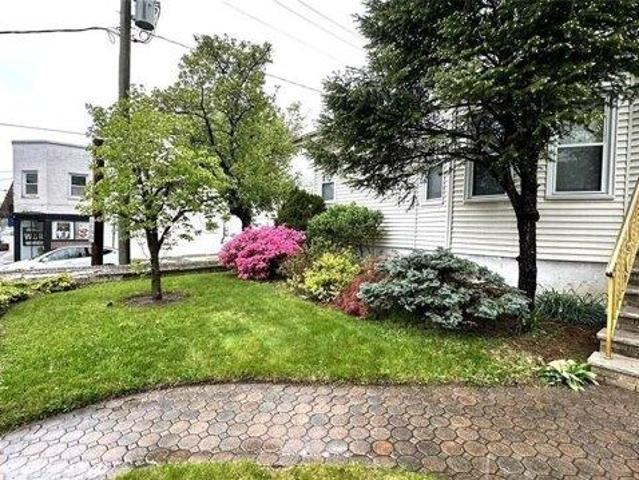 House for sale in Ridgefield Park, New Jersey