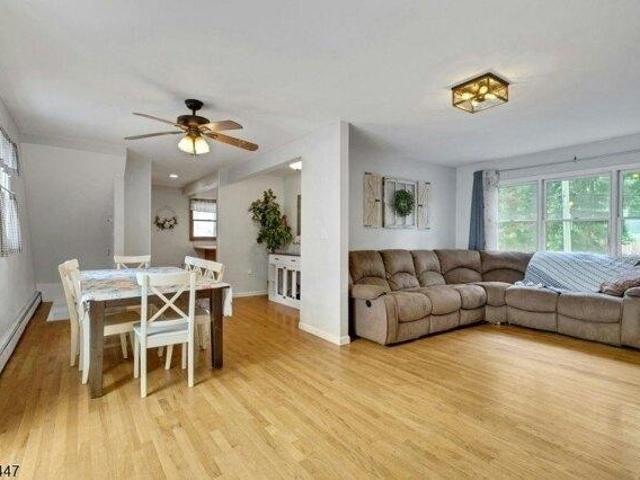 House for sale in Erskine, Ringwood