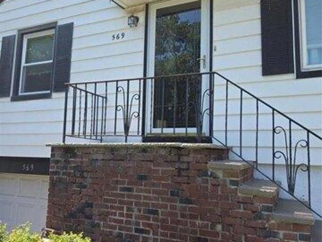 House for sale in River Edge, New Jersey