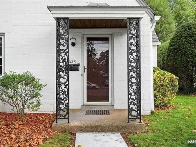 House for sale in River Edge, Bergen County