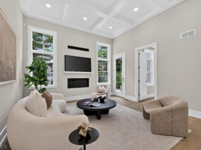 House for sale in Rivervale, River Vale