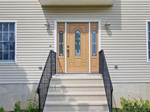 House for sale in Windsor, New Jersey