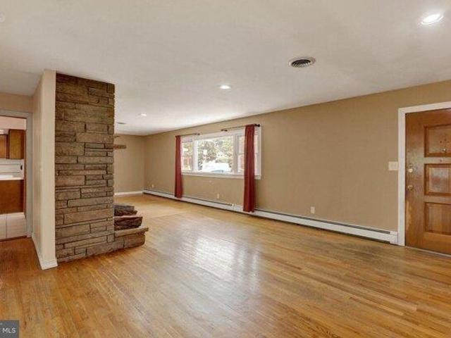 House for sale in Windsor, New Jersey