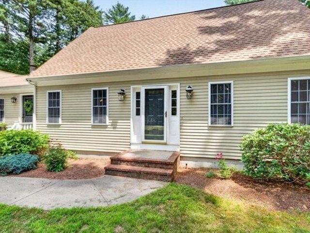 House for sale in Rochester, Massachusetts