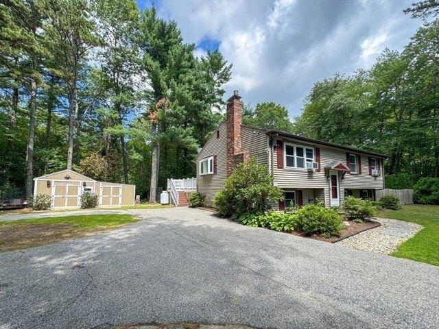 House for sale in Rochester, Massachusetts