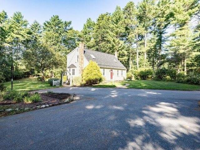 House for sale in Rochester, Massachusetts
