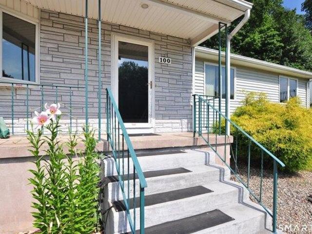 House for sale in Rocky Hill, Connecticut