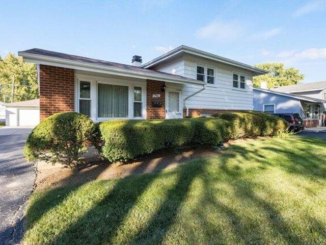 House for sale in Rolling Meadows, Illinois