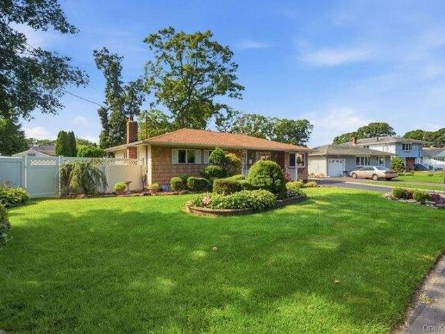House for sale in Bohemia, New York