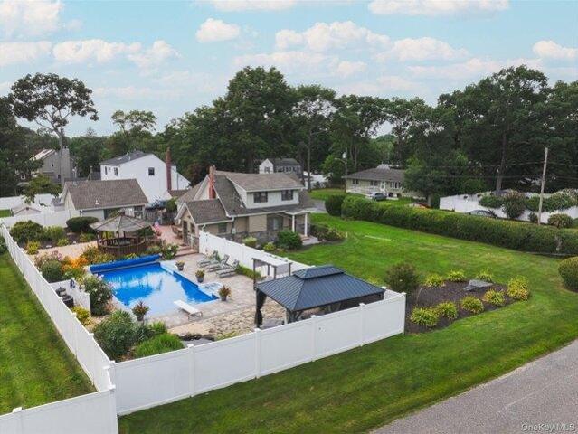 House for sale in Centereach, New York