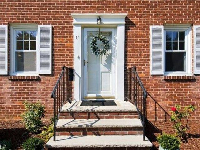 House for sale in Roseland, New Jersey