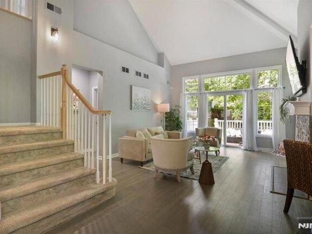 House for sale in Roseland, New Jersey
