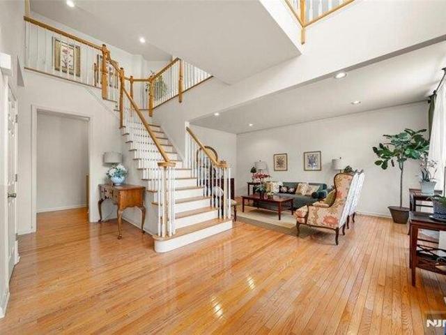 House for sale in Roseland, New Jersey