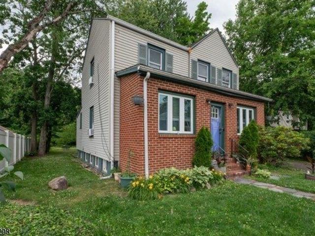 House for sale in Roselle, New Jersey
