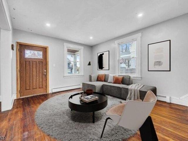 House for sale in Roselle, New Jersey