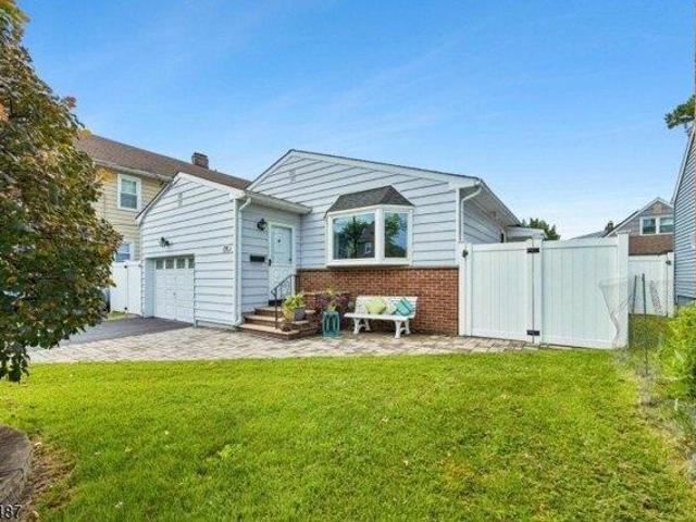 House for sale in Elizabeth, Union County