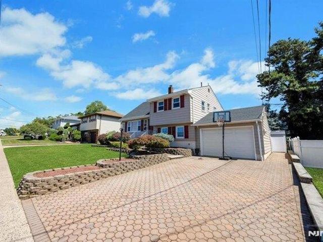 House for sale in Saddle Brook, New Jersey