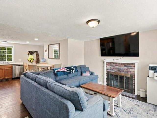House for sale in Salisbury, Essex County