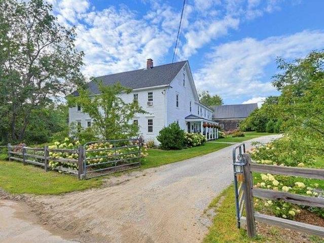 House for sale in New Hampshire
